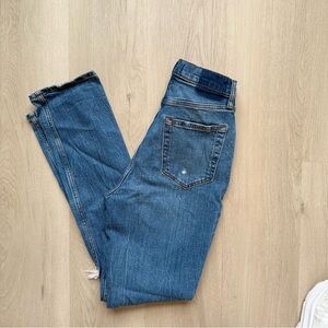 A&F Curve Love The 90s Slim Straight Ultra High Rise jeans